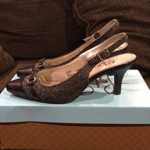 Life Stride Key Brown slingback Size 6.5